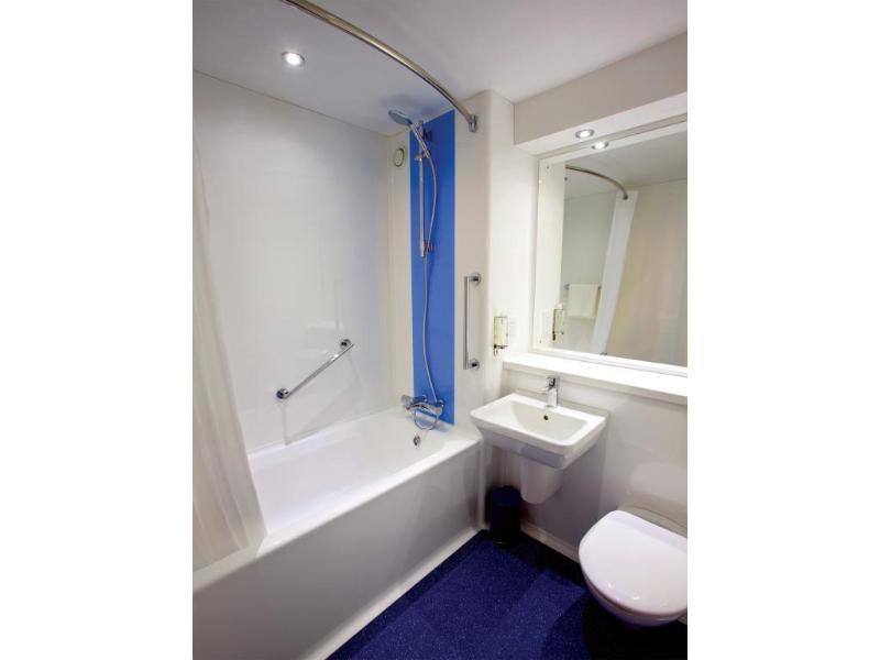 Travelodge Sheffield Central Kültér fotó